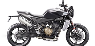 Brixton Crossfire 500 2023 vs Husqvarna Svartpilen 801 2025