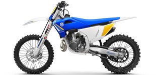 Kawasaki KX 250 2025 vs Husqvarna TC 250 Heritage 2025