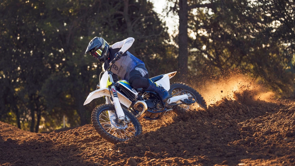 Husqvarna TC 300 Bild 4: Husqvarna TC 300