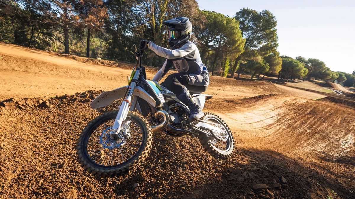 Husqvarna TC 300 Bild 9: Husqvarna TC 300