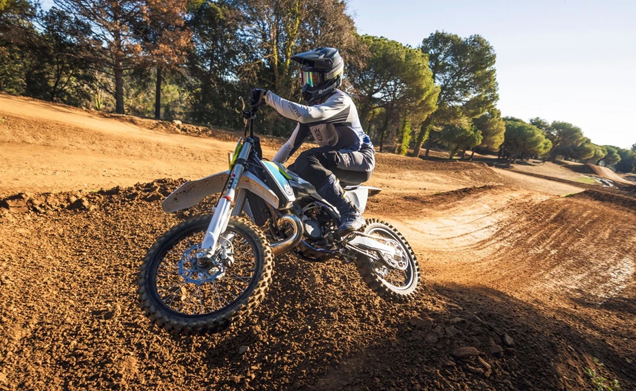 Husqvarna TC 300 Bild 9: Husqvarna TC 300