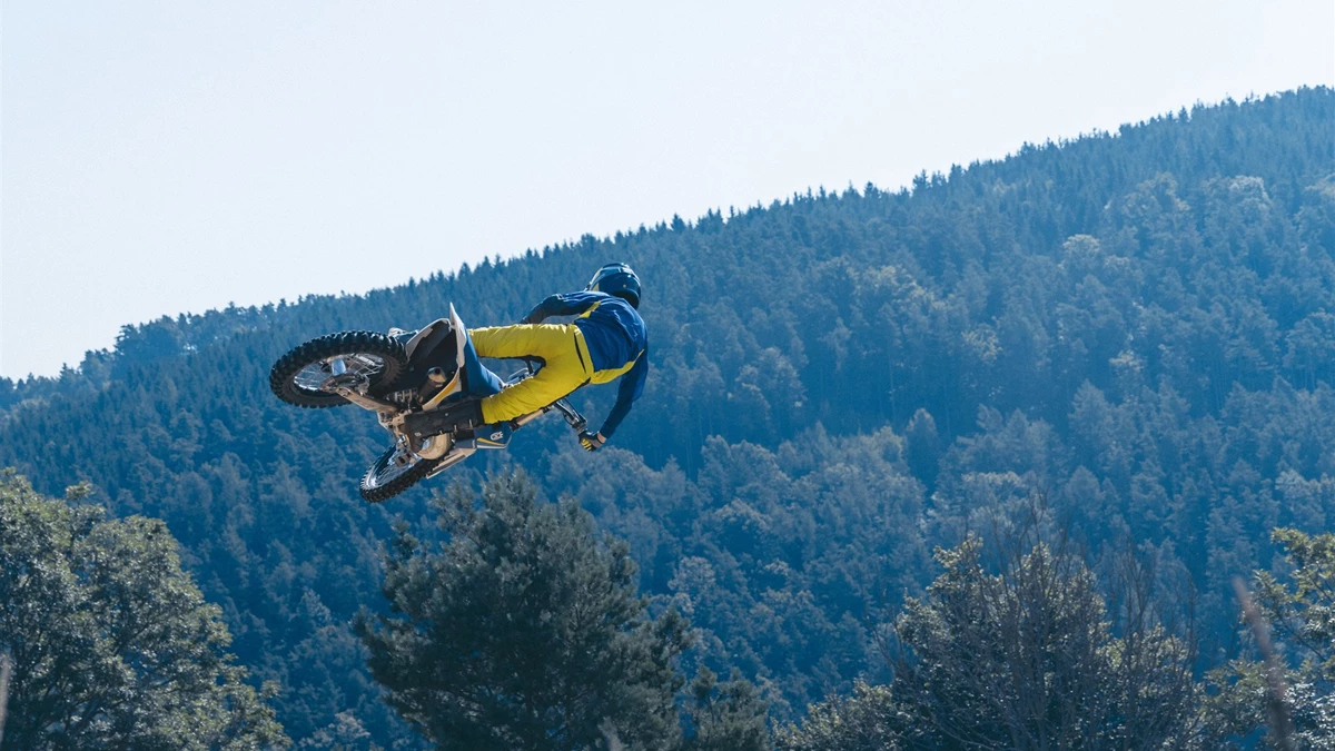 Husqvarna TC 300 Heritage Bild 3: Husqvarna TC 300 Heritage