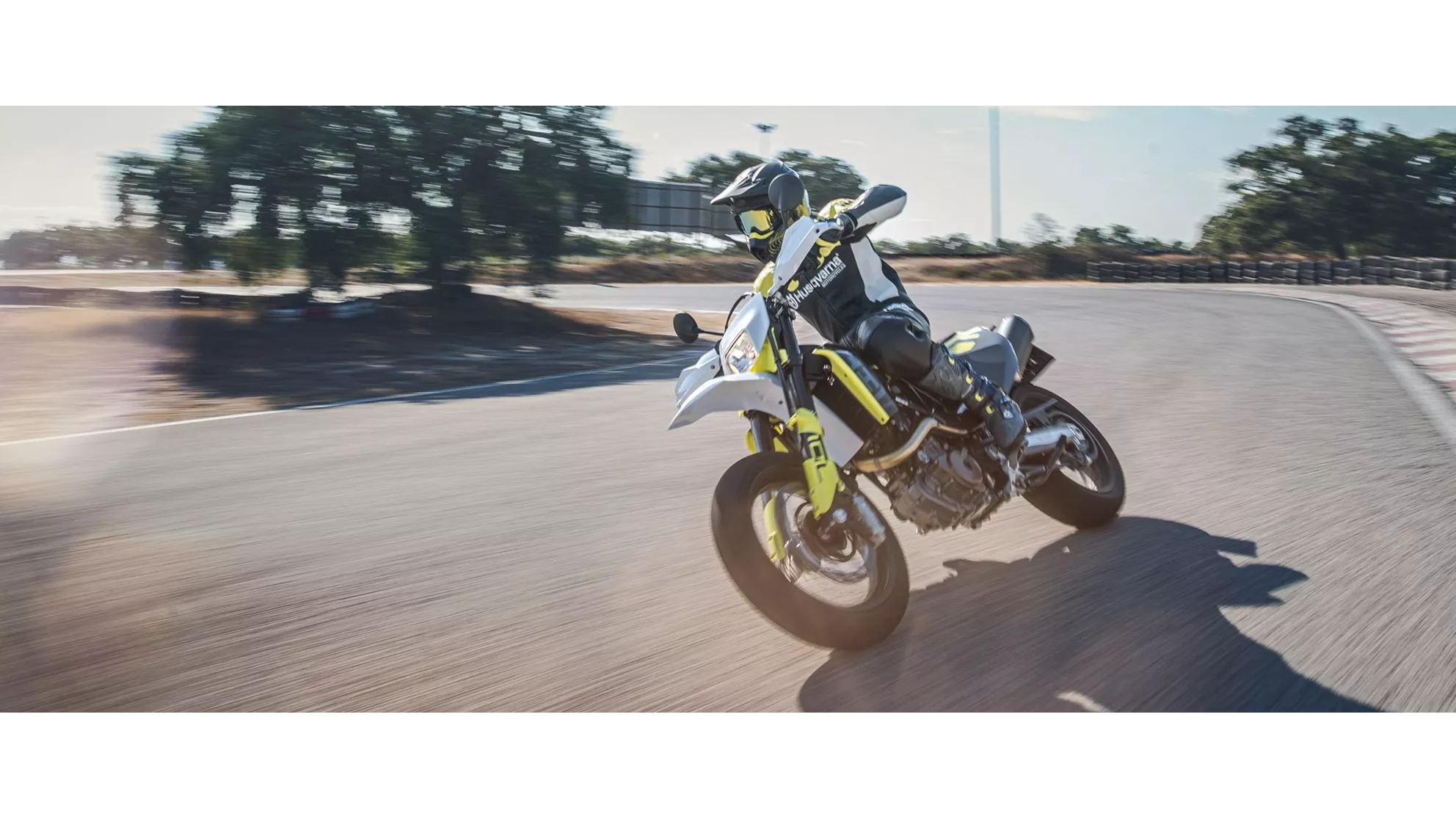 Husqvarna 701 Supermoto - Immagine 2 Husqvarna 701 Supermoto - Immagine 2