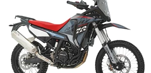 Rieju Aventura Rally 307 2025 vs Suzuki DR-Z 400 SM 2007 Rieju Aventura Rally 307 2025 vs Suzuki DR-Z 400 SM 2007