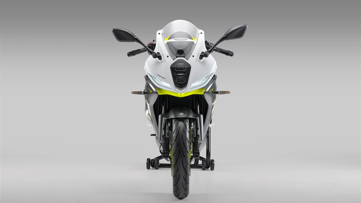 Benelli Tornado 400 Bild 1: Benelli Tornado 400