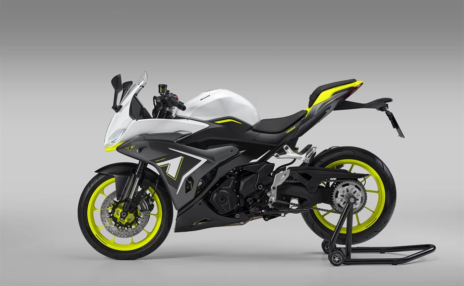 Benelli Tornado 400 Bild 2: Benelli Tornado 400