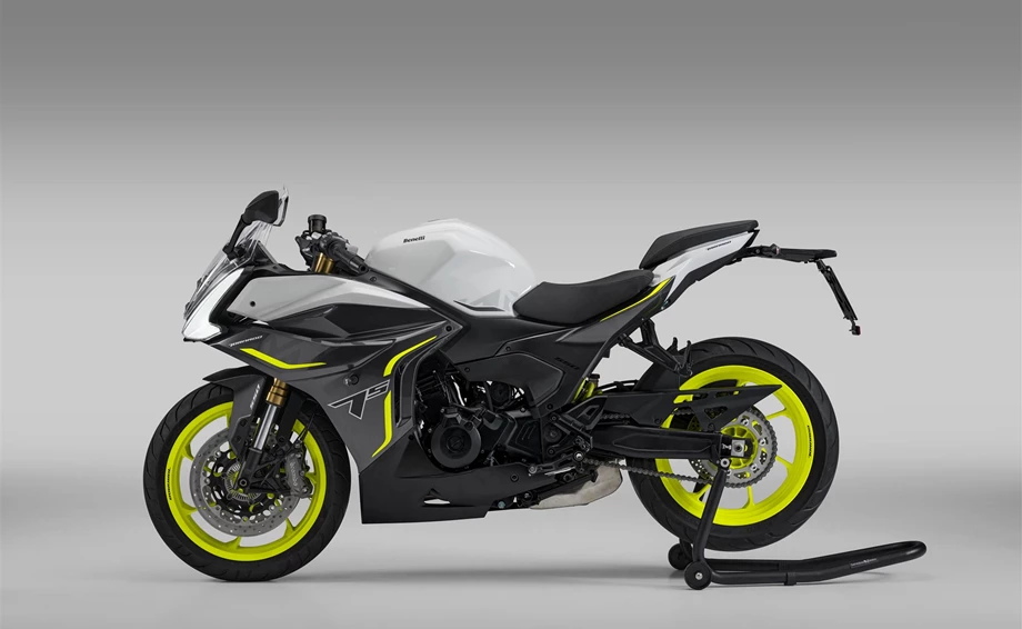 Benelli Tornado 550 Bild 3: Benelli Tornado 550
