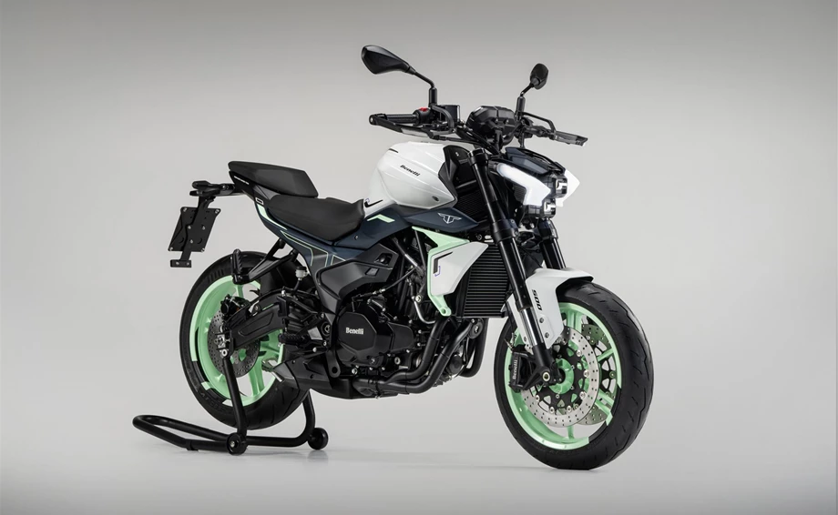Benelli Tornado Naked Twin 500 Bild 5: Benelli Tornado Naked Twin 500
