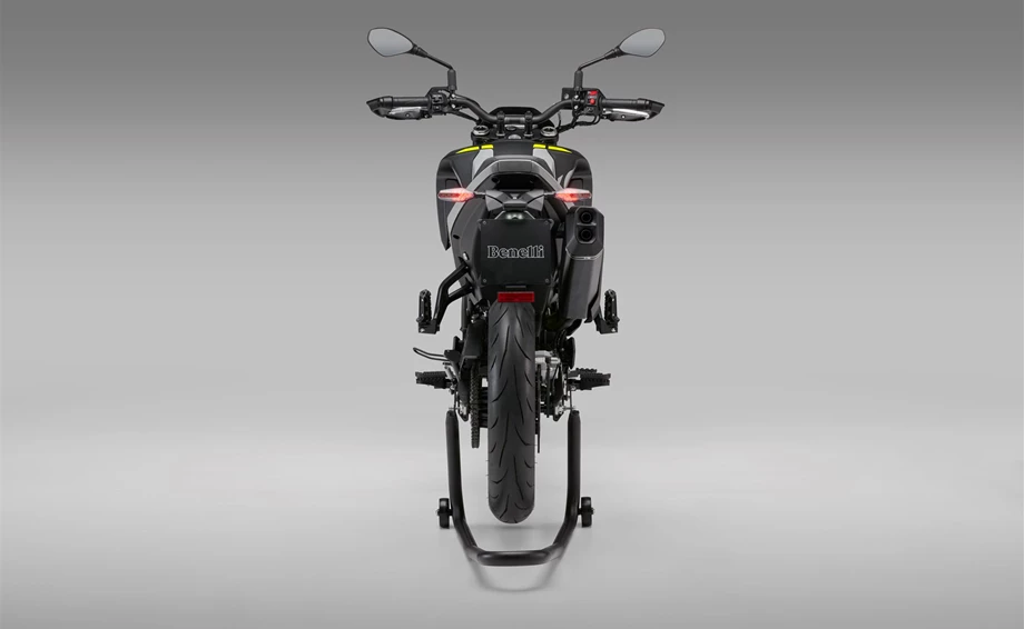 Benelli BKX 125 S Bild 5: Benelli BKX 125 S