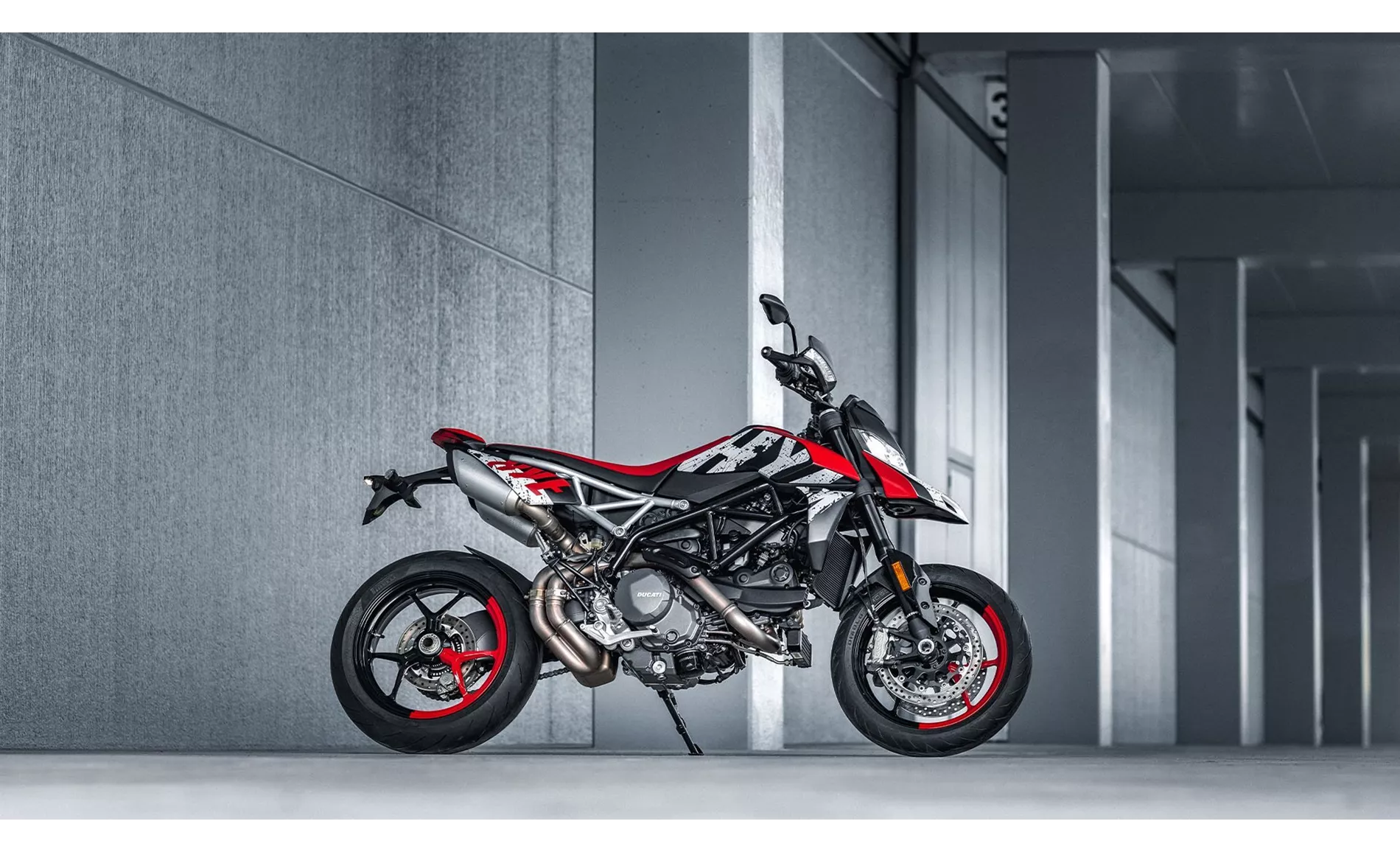 Ducati Hypermotard 950 RVE 2025 Ducati Hypermotard 950 RVE 2025
