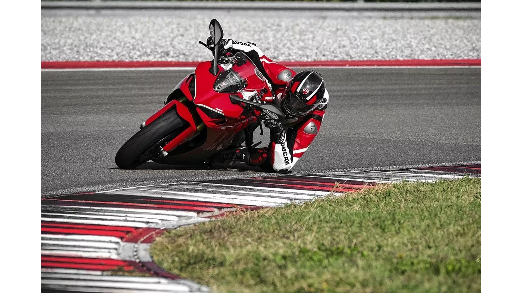 Ducati SuperSport 950 S - Image 13 Ducati SuperSport 950 S - Image 13