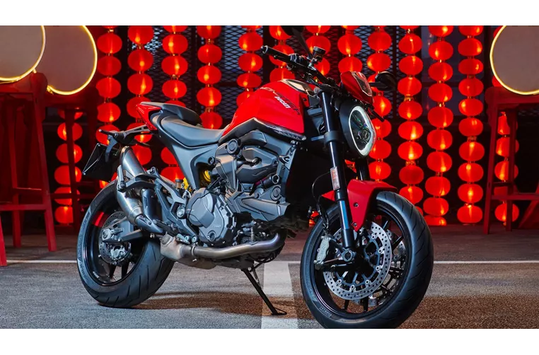 Ducati Monster + 2025 Ducati Monster + 2025