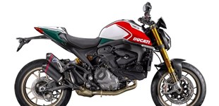 BMW F 900 R 2022 vs Ducati Monster 30° Anniversario 2025