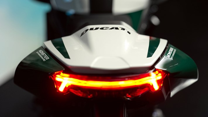 Ducati Monster 30° Anniversario () - Bild 3