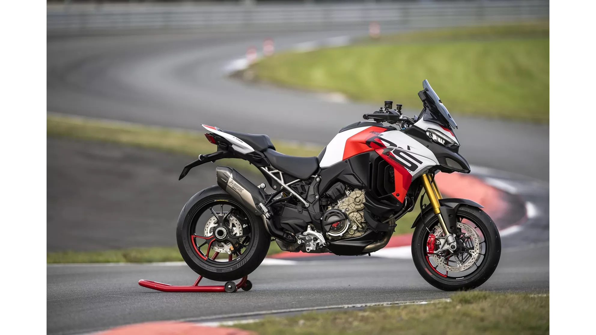 Ducati Multistrada V4 RS - Image 14 Ducati Multistrada V4 RS - Image 14