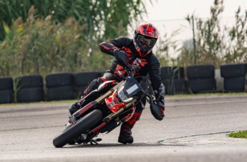 Ducati Hypermotard 698 Mono 2025 - Bild 11