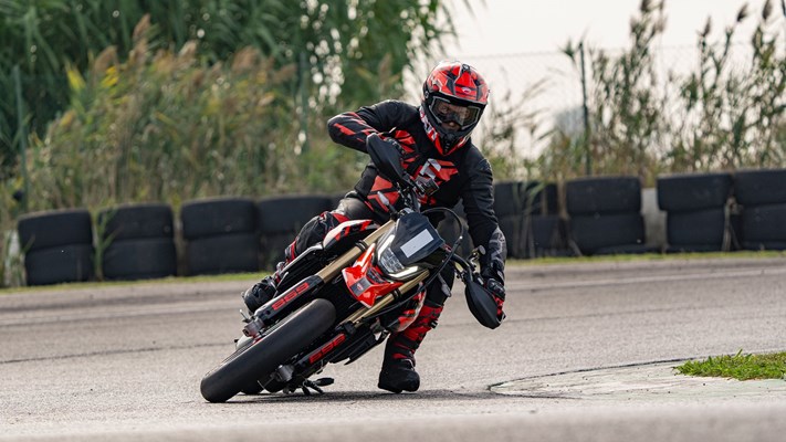 Ducati Hypermotard 698 Mono () - Bild 10