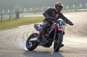 Ducati Hypermotard 698 Mono RVE 2025 - Bild 12 Ducati Hypermotard 698 Mono RVE 2025 - Bild 12