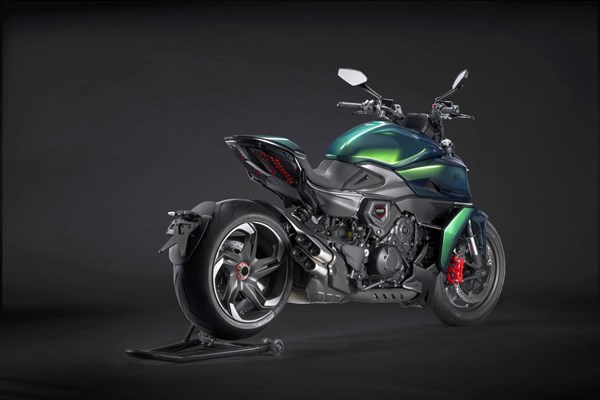 Ducati Diavel for Bentley () - Bild 4
