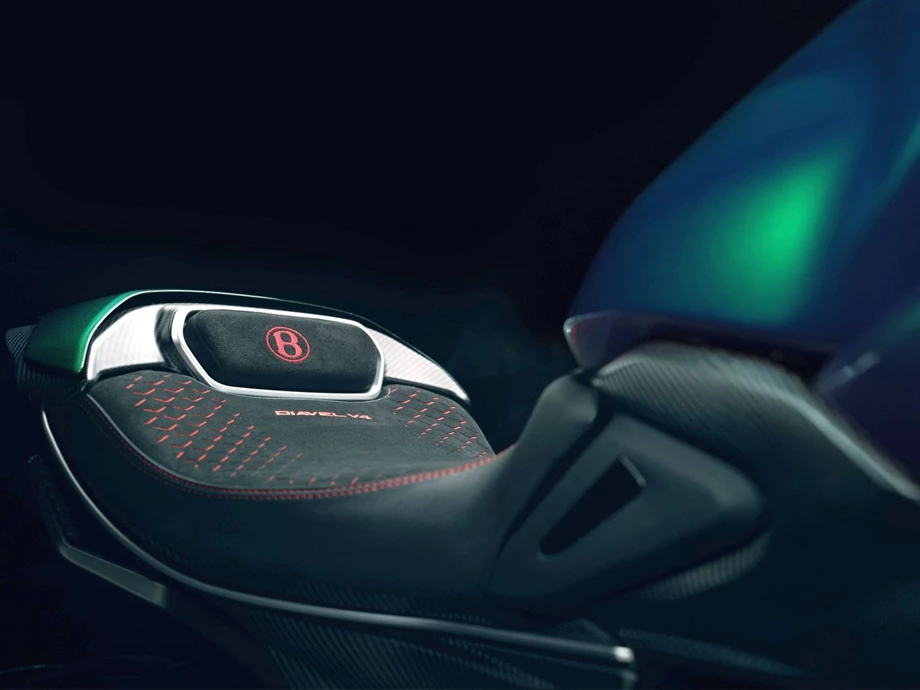 Ducati Diavel for Bentley Bild 5: Ducati Diavel for Bentley