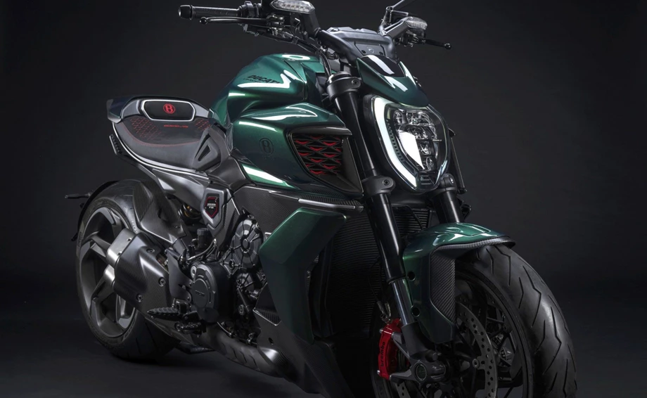 Ducati Diavel for Bentley Bild 7: Ducati Diavel for Bentley