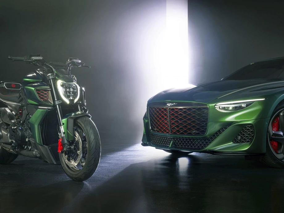 Ducati Diavel for Bentley Bild 2: Ducati Diavel for Bentley