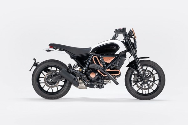 Ducati Scrambler 10° Anniversario Rizoma Edition 