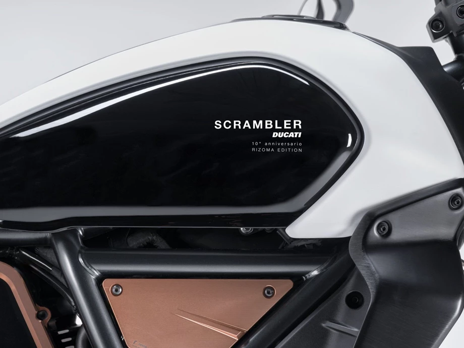 Ducati Scrambler 10° Anniversario Rizoma Edition Bild 6: Ducati Scrambler 10° Anniversario Rizoma Edition