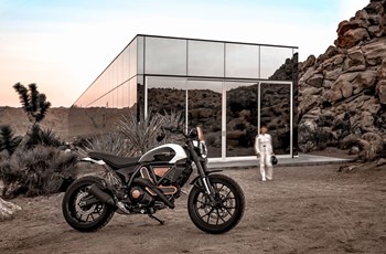 Ducati Scrambler 10° Anniversario Rizoma Edition 2025 - Bild 3