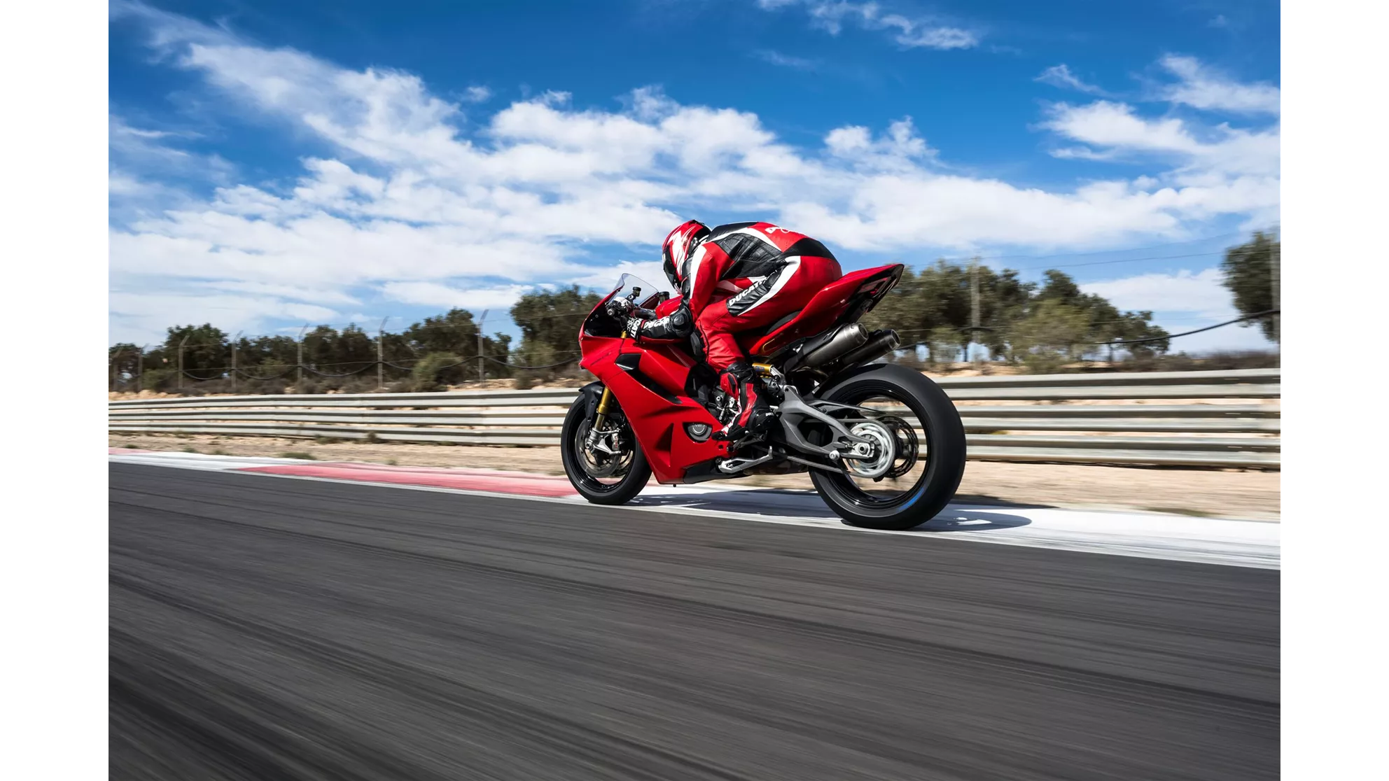 Ducati Panigale V2 S - Image 1 Ducati Panigale V2 S - Image 1