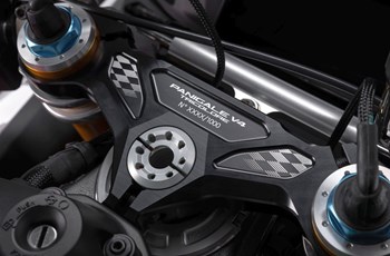 Ducati Panigale V4 Tricolore 2025 - Bild 6