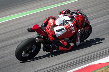 Ducati Panigale V4 R 2025 - Bild 10 Ducati Panigale V4 R 2025 - Bild 10