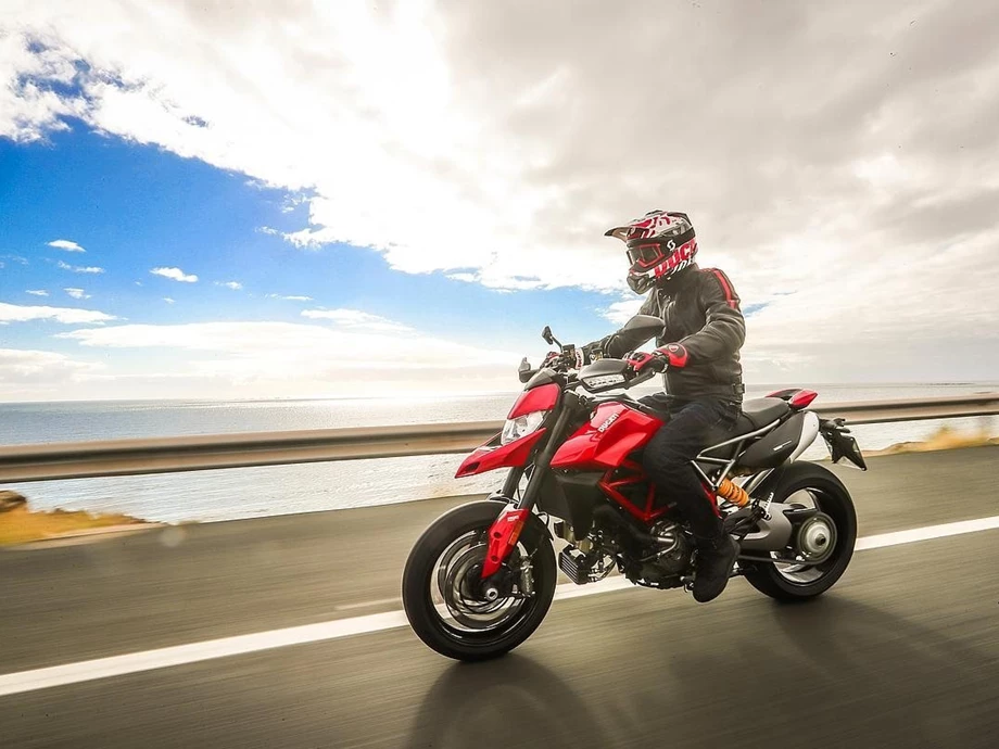 Ducati Hypermotard 950 Bild 2: Ducati Hypermotard 950