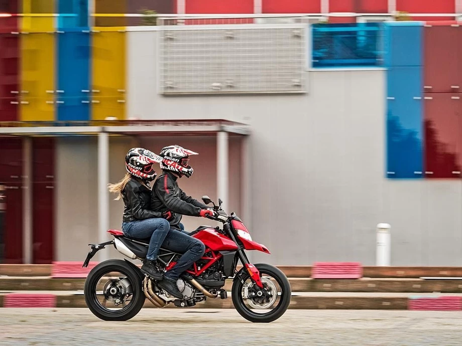 Ducati Hypermotard 950 Bild 9: Ducati Hypermotard 950