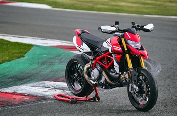 Ducati Hypermotard 950 SP 2025 - Bild 6 Ducati Hypermotard 950 SP 2025 - Bild 6