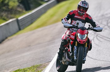Ducati Hypermotard 950 SP 2025 - Bild 14 Ducati Hypermotard 950 SP 2025 - Bild 14