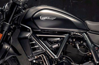 Ducati Scrambler Icon Dark 2025 - Bild 6 Ducati Scrambler Icon Dark 2025 - Bild 6