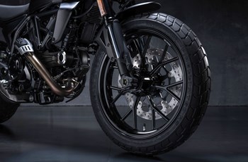 Ducati Scrambler Icon Dark 2025 - Bild 7 Ducati Scrambler Icon Dark 2025 - Bild 7