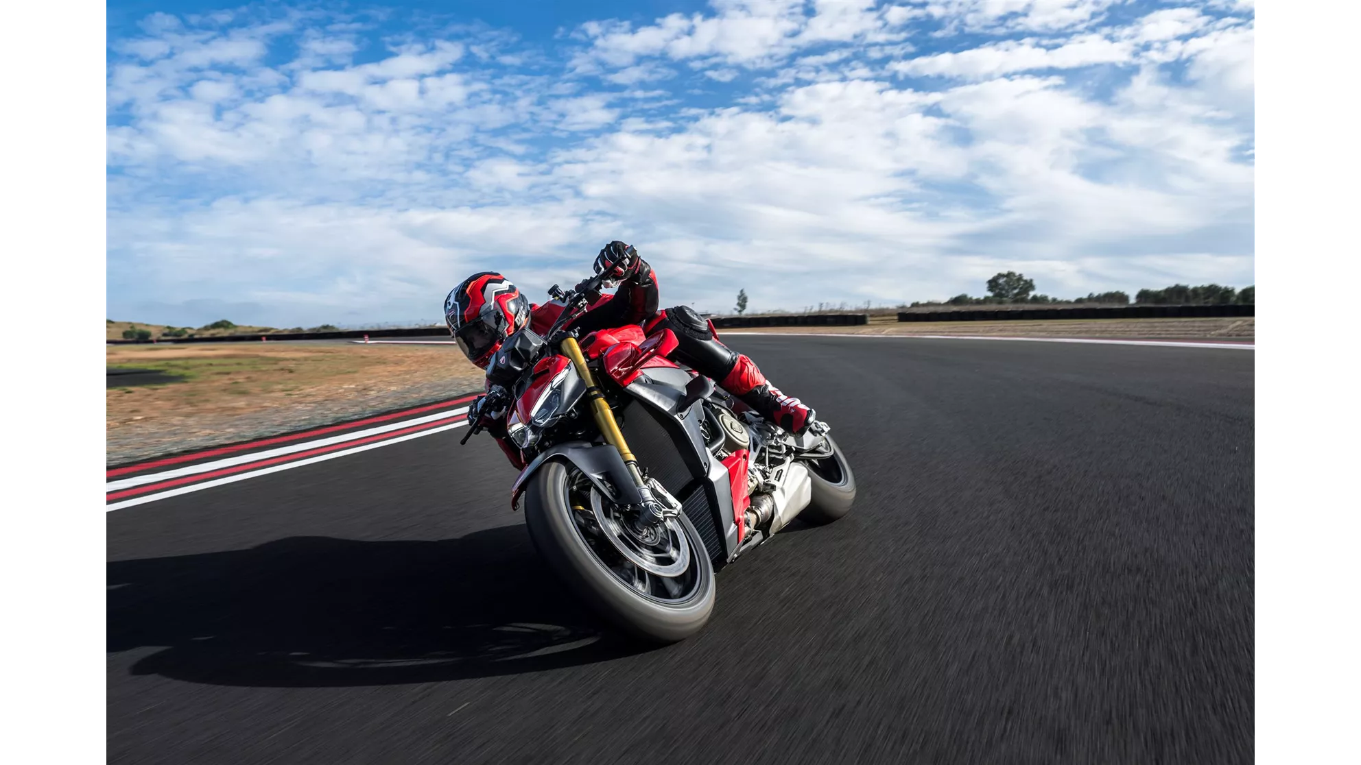 Ducati Streetfighter V4 S 2025 - Image 95 Ducati Streetfighter V4 S 2025 - Image 95