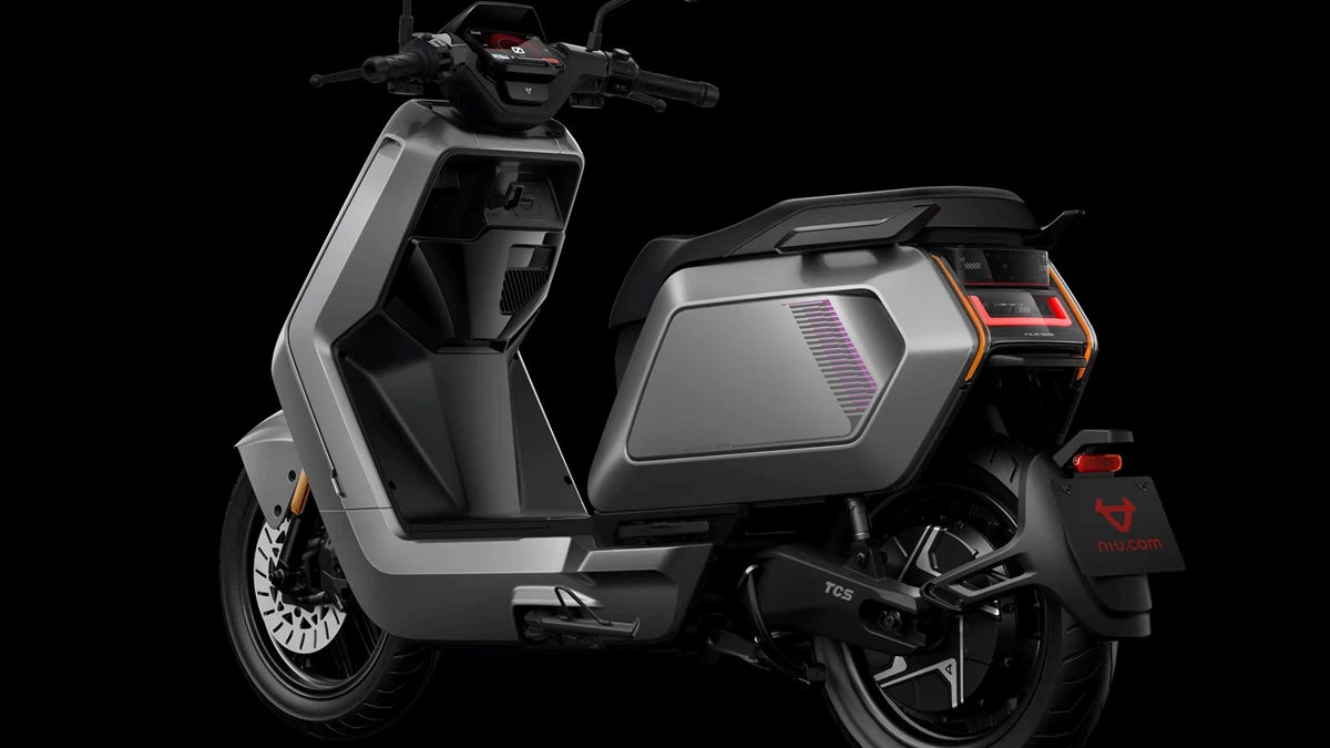 NIU NQiX 300 Bild 10: NIU NQiX 300