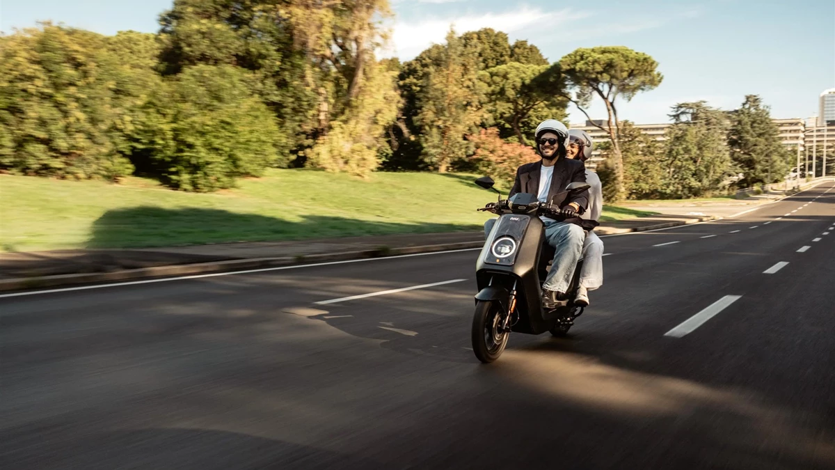 NIU NQiX 300 Bild 2: NIU NQiX 300