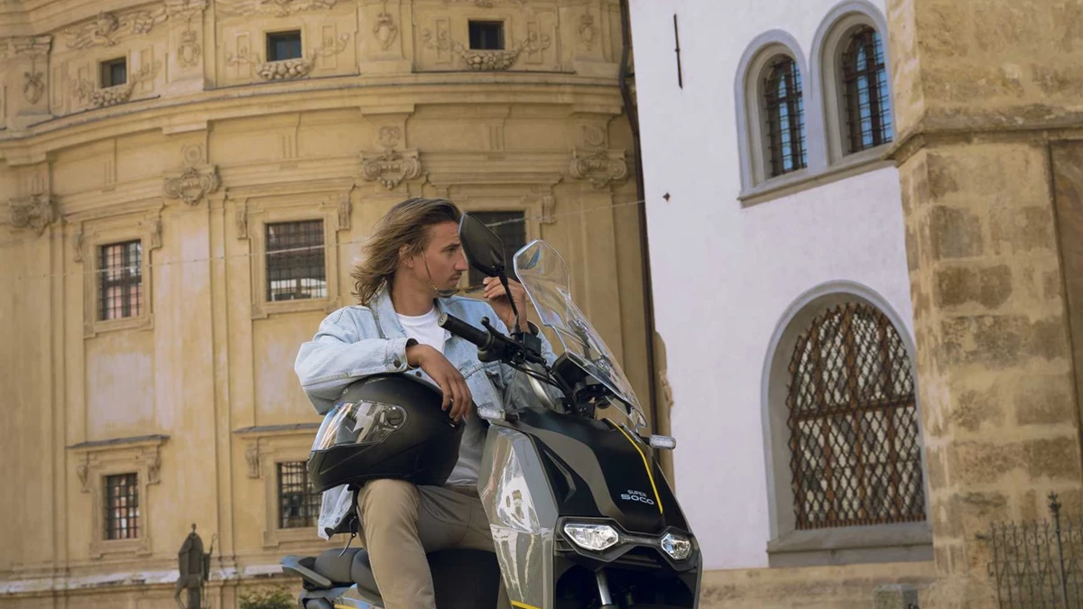 Super Soco CPX 45 km/h Bild 3: Super Soco CPX 45 km/h