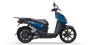 Super Soco CPX 2022 vs Super Soco CPX Pro ABS 105 km/h 2025 Super Soco CPX 2022 vs Super Soco CPX Pro ABS 105 km/h 2025