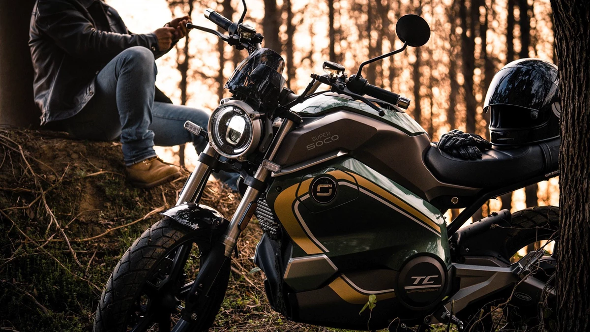 Super Soco TC Wanderer 75 km/h Bild 4: Super Soco TC Wanderer 75 km/h