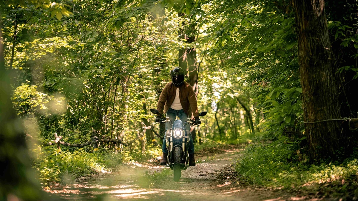 Super Soco TC Wanderer 75 km/h Bild 2: Super Soco TC Wanderer 75 km/h