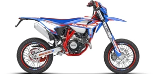 Sherco 125 2T SM FACTORY 2024 vs Beta RR Motard 125 R 2025 Sherco 125 2T SM FACTORY 2024 vs Beta RR Motard 125 R 2025
