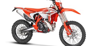 Beta RR X-PRO 2T 200 2025 vs Beta RR X-PRO 2T 300 2025