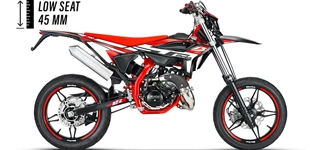 Vent Derapage RR 50 2019 vs Beta RR Motard 2T 50 Sport - Low Seat 2025 Vent Derapage RR 50 2019 vs Beta RR Motard 2T 50 Sport - Low Seat 2025