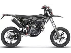 Beta RR 125 4T Motard T X special edition Beta RR 125 4T Motard T X special edition