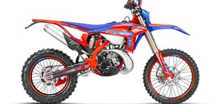 Beta RR Race 2T 200 2025 vs Beta RR Racing 2T 200 2024